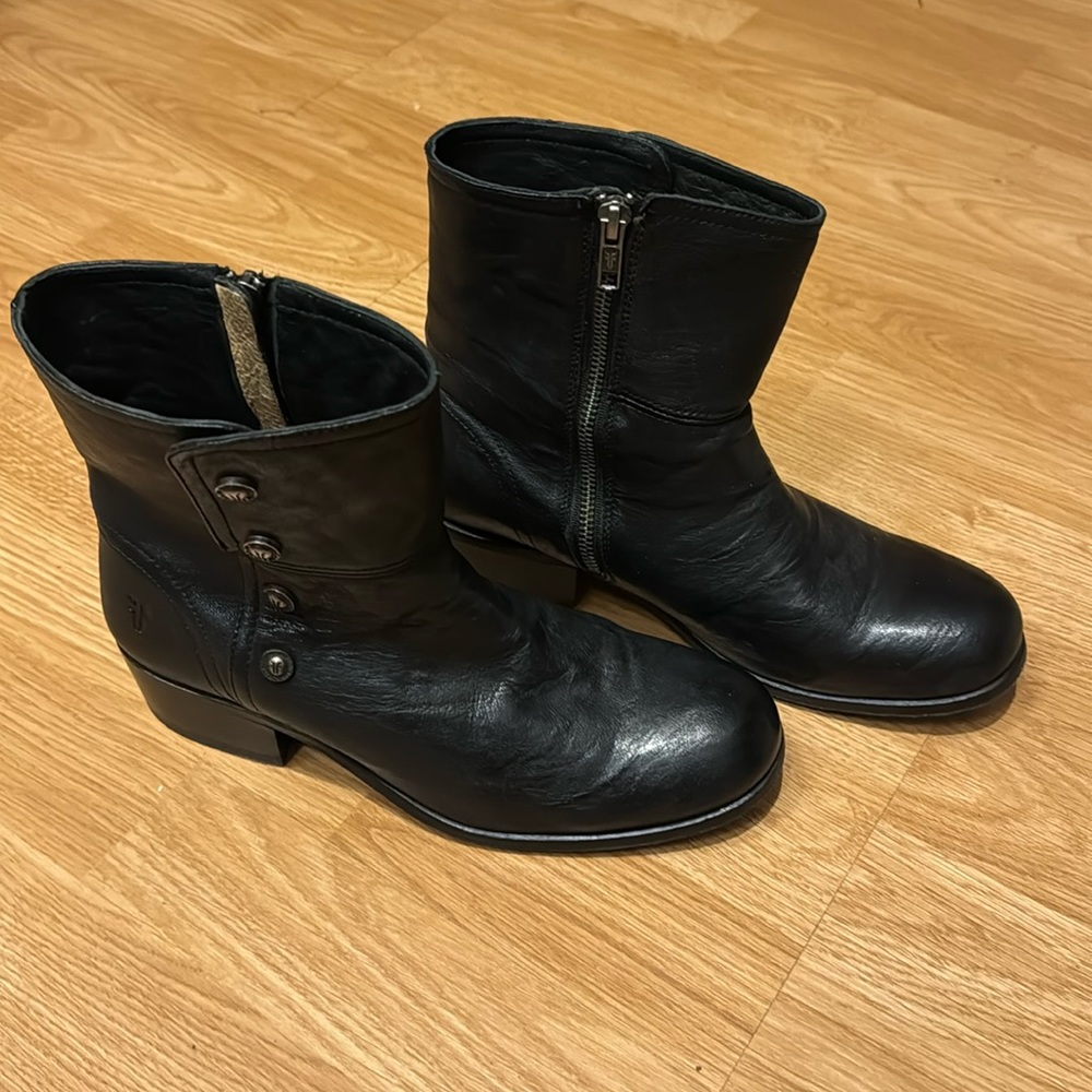 Frye ankle boots, black with inner side zippers